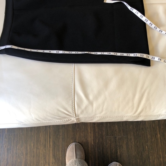 BALENCIAGA Skirt New With faux Leather trim Size 40 US 6 Fully Lined - Picture 9 of 16